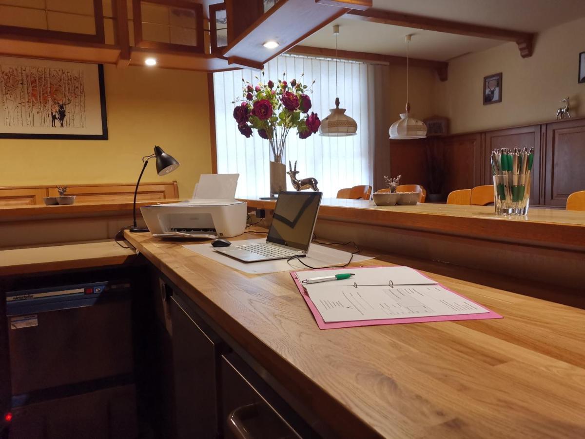Hotel-Pension Zum Hirsch Hattersheim am Main Zewnętrze zdjęcie