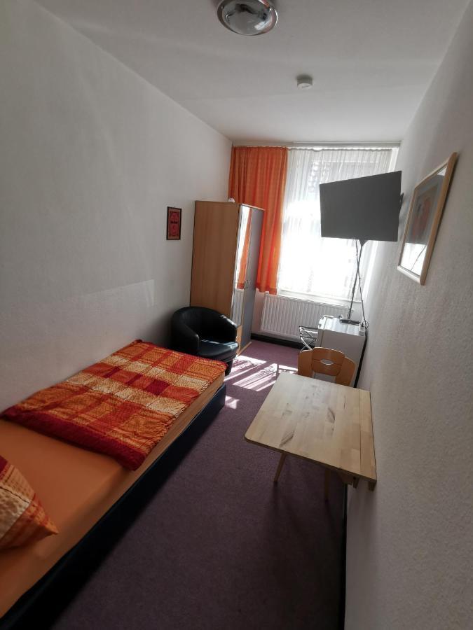 Hotel-Pension Zum Hirsch Hattersheim am Main Zewnętrze zdjęcie