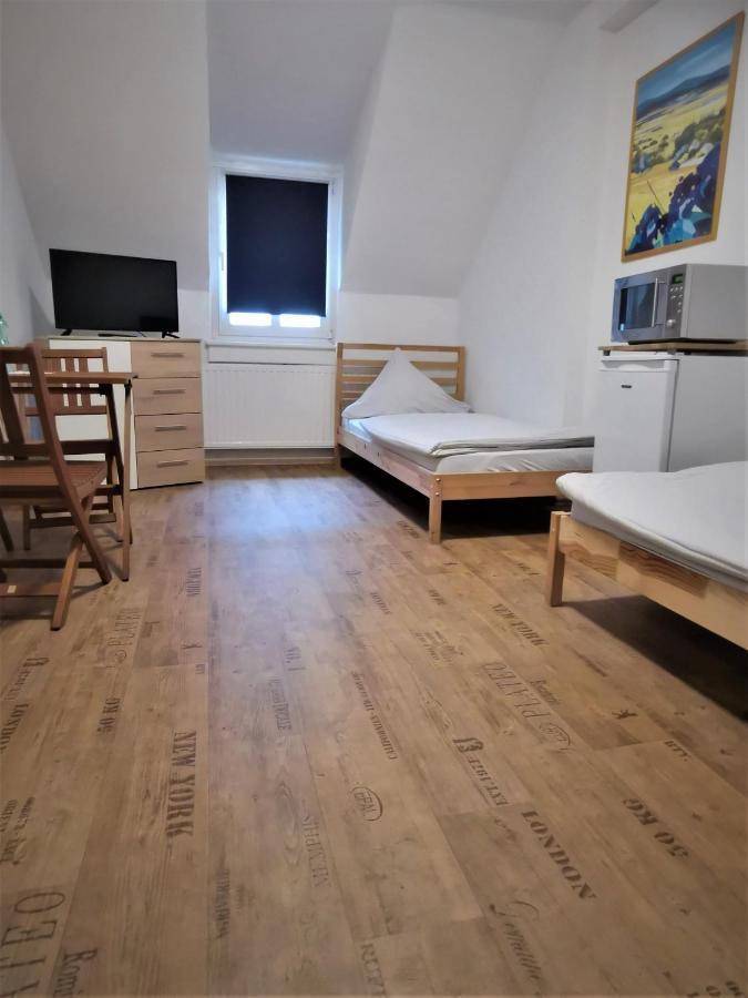 Hotel-Pension Zum Hirsch Hattersheim am Main Zewnętrze zdjęcie