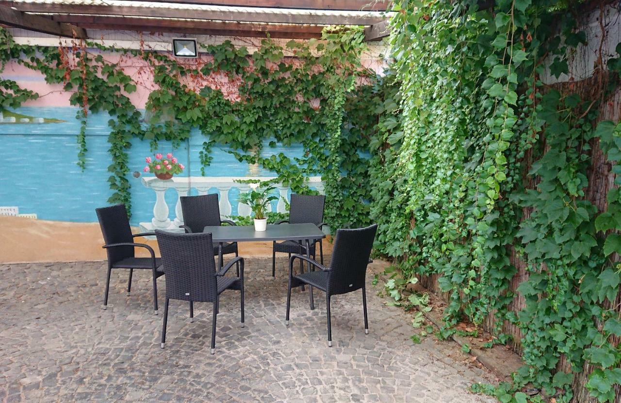 Hotel-Pension Zum Hirsch Hattersheim am Main Zewnętrze zdjęcie